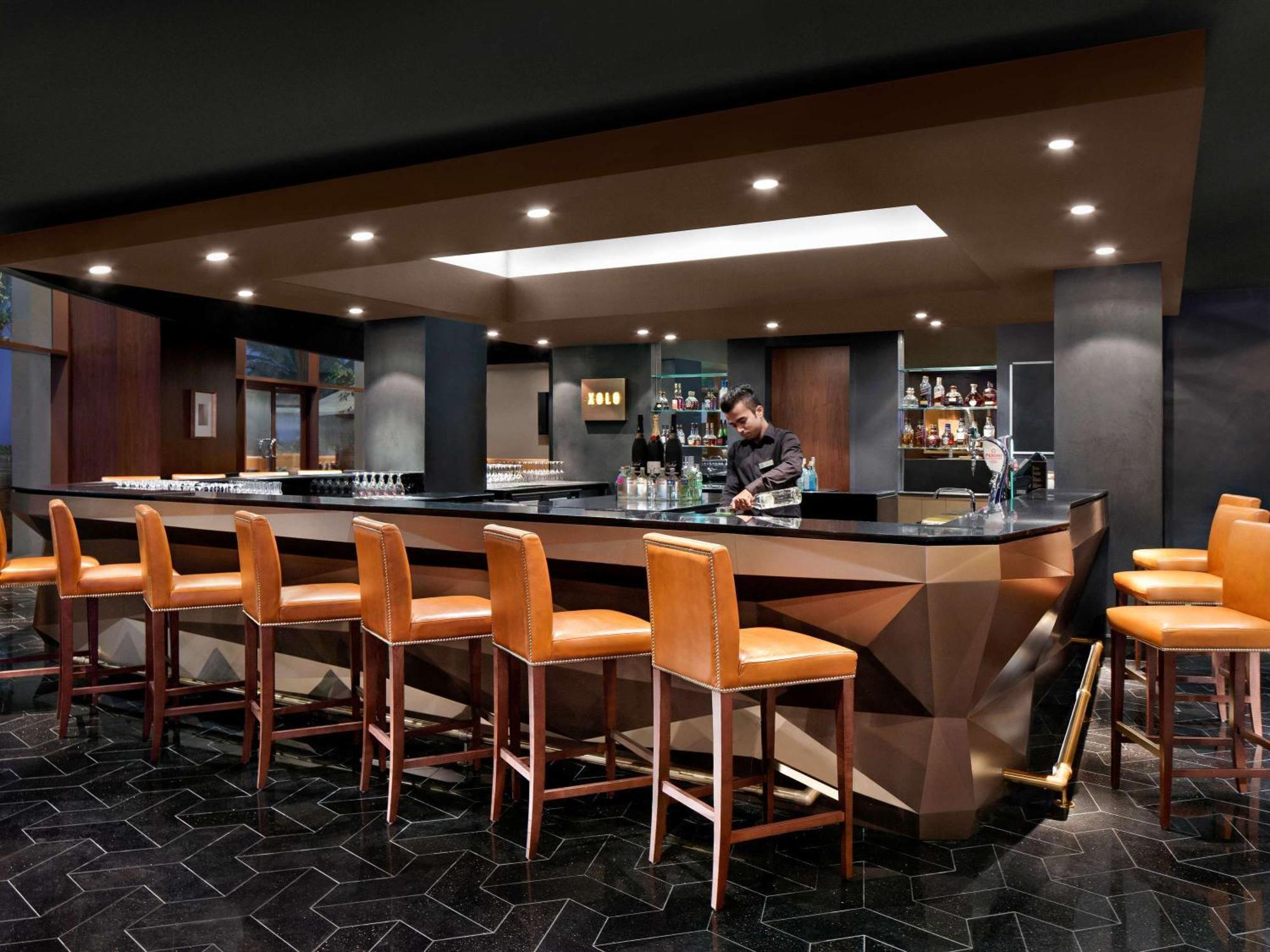 ホテル フェアモント アジュマーン エクステリア 写真 The bar at the lounge